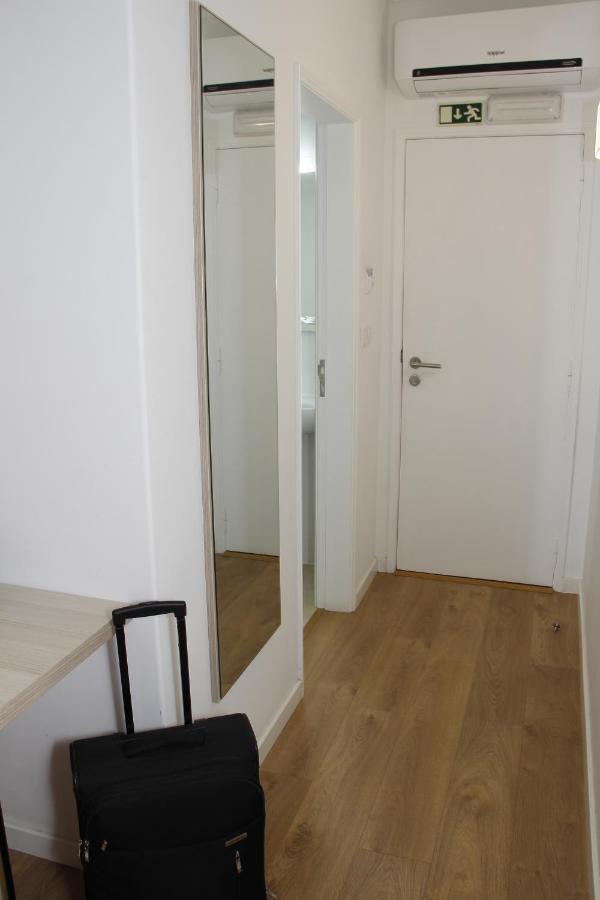 Up Hmb Hotels Fermentelos Екстериор снимка