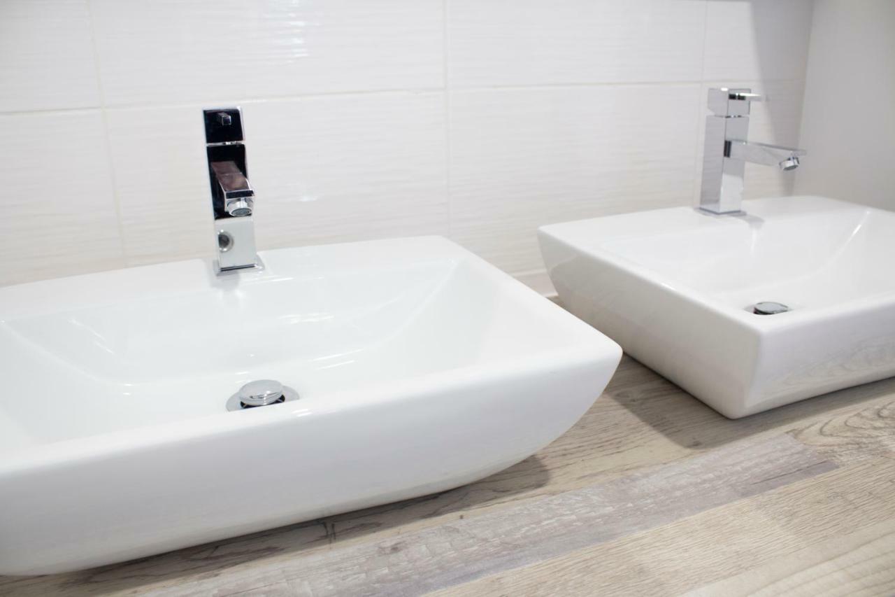 Up Hmb Hotels Fermentelos Екстериор снимка