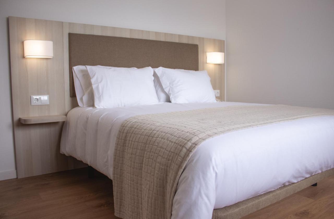 Up Hmb Hotels Fermentelos Екстериор снимка